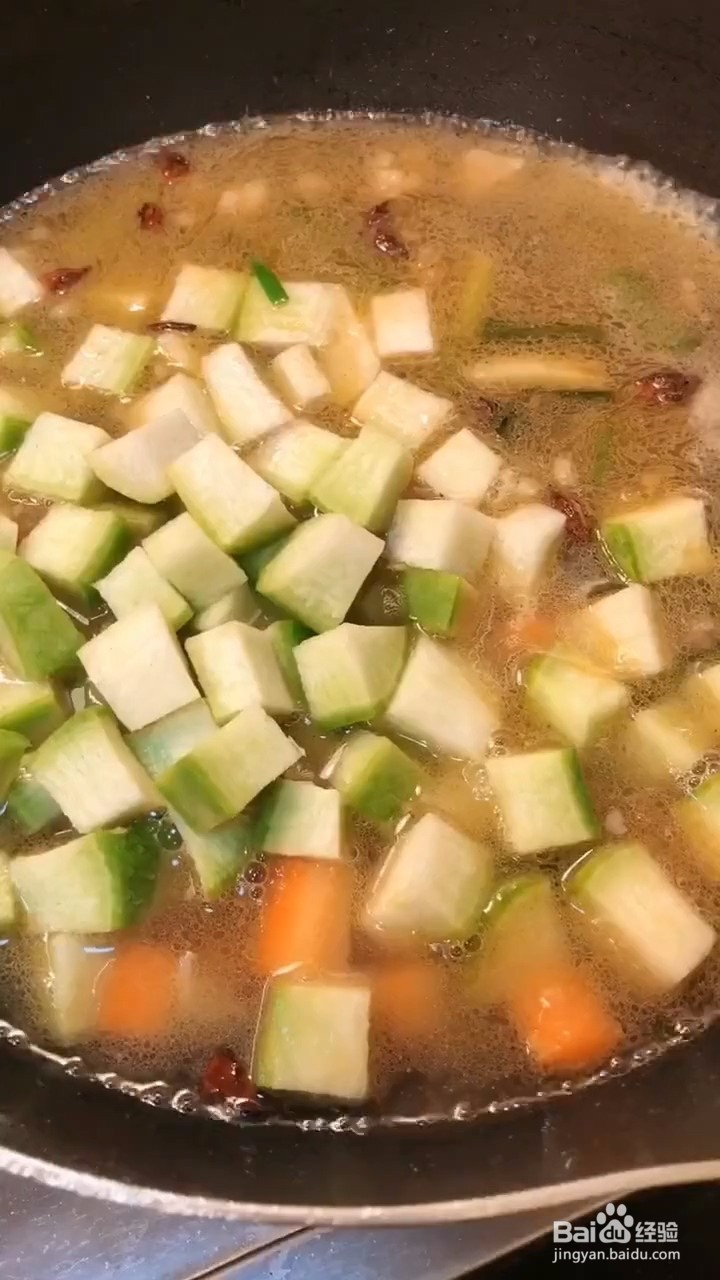 怎样在家正确自制味美的牛肉炖萝卜
