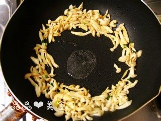 素菜也很美味——鱼香素丝