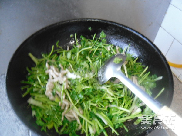 芫爆里脊的做法