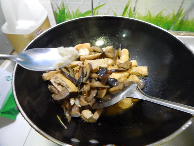 茄子能和豆腐一起吃吗