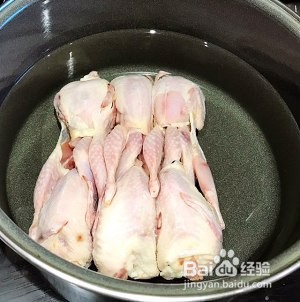 香喷喷的椒盐鹌鹑