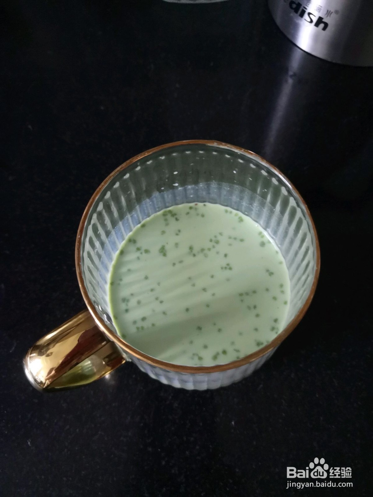 抹茶青汁奇亚籽燕麦奶