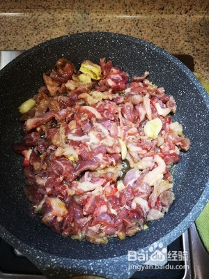 健康养生佳品香菜爆炒羊肉的做法