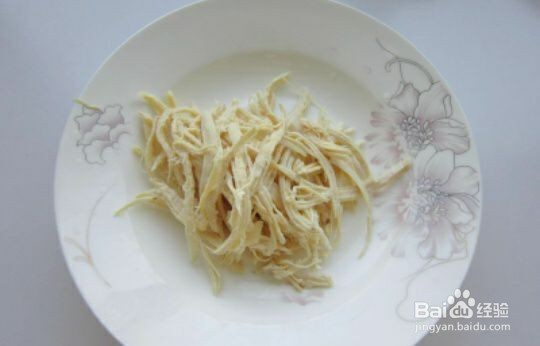 自制酸辣鸡丝黄面