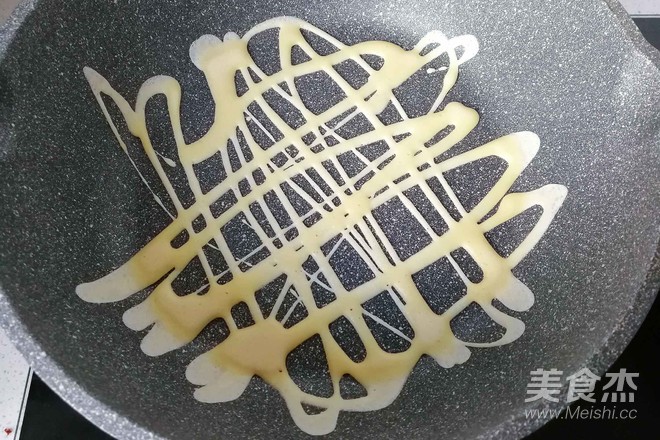 蕾丝鸡蛋饼的做法