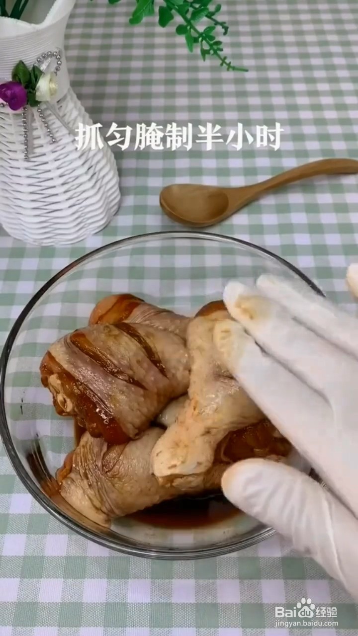 如何制作外焦里嫩的炸鸡腿？