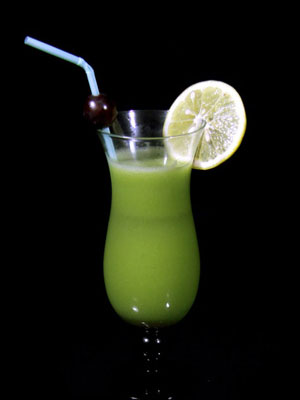 晨起饮服黄瓜汁清理肠胃【防脱发】