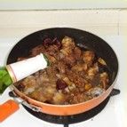 农家土豆啤酒鸭的做法