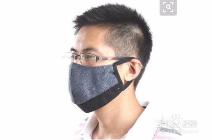 冬天戴口罩的时候怎样让眼镜片没有雾气