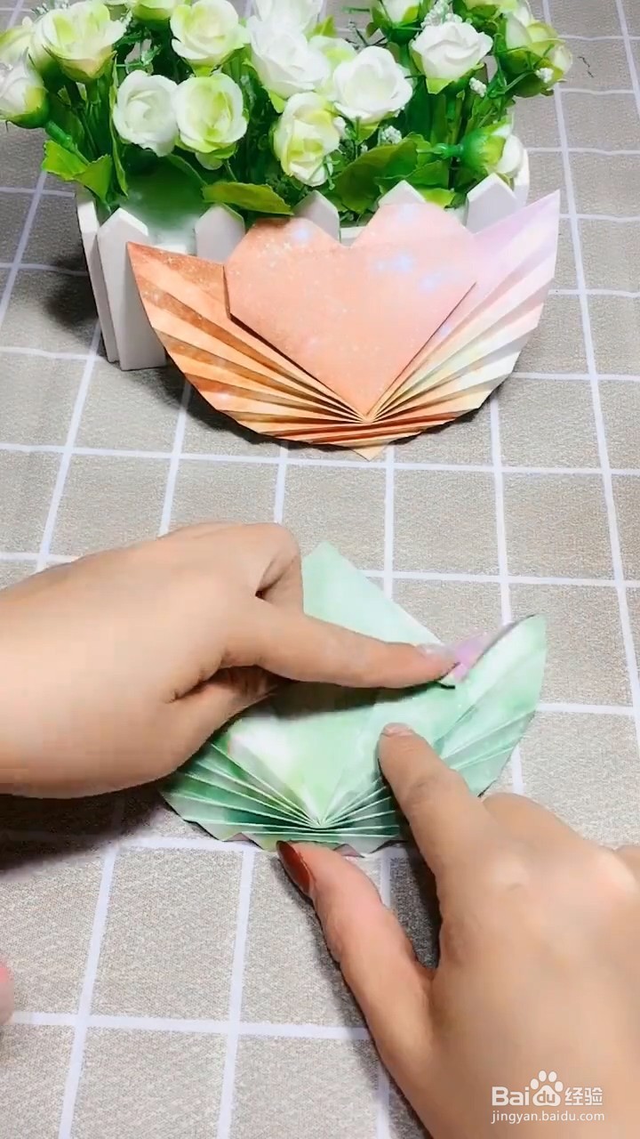 如何用折纸制作天使的翅膀