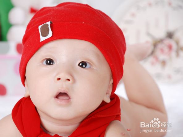 宝宝流鼻血时怎么办