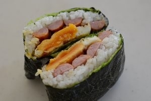 三明治饭团的做法