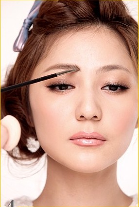 轻柔眉妆的基本技法