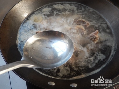 冬季多喝汤防燥：双耳鸡汤