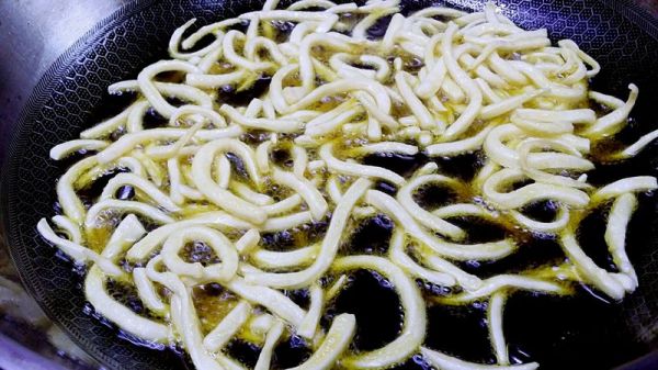 黑黑鸡蛋酥糖蘸