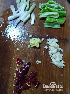 营养美食制作少油版茄子炒肉