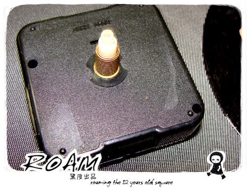 废旧光盘变精美挂钟