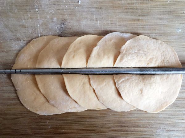 胡萝卜玫瑰花馒头