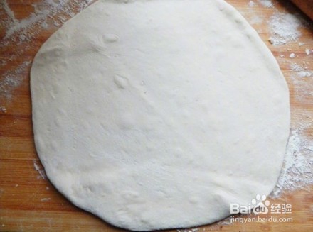 自制蘑菇鸡肉肠披萨的做法