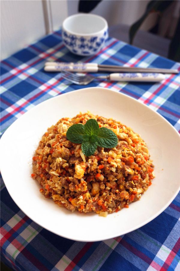 红萝卜马蹄炒肉末