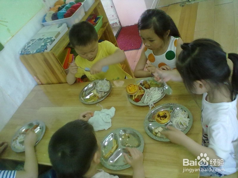 如何培养孩子们的餐桌礼仪?