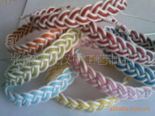 如何编制一条简单的手链