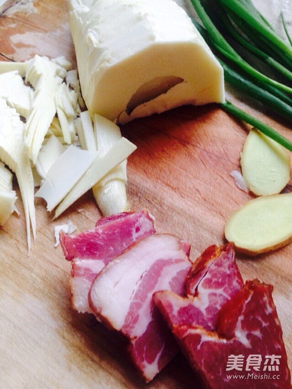 笃悠悠的“腌笃鲜”