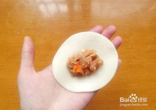 家庭自制猪肉香菇水饺