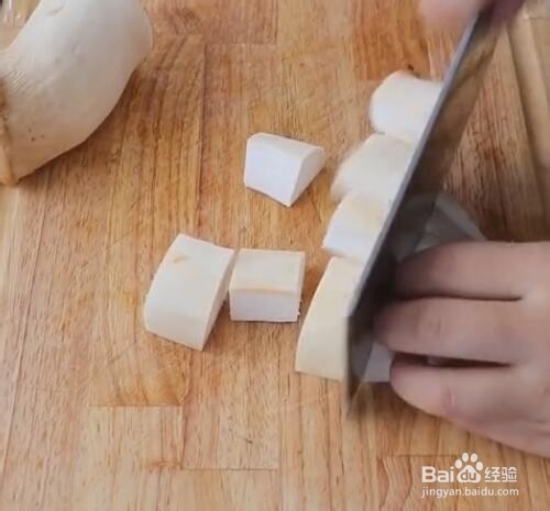 怎么做杏鲍菇烧鸡腿