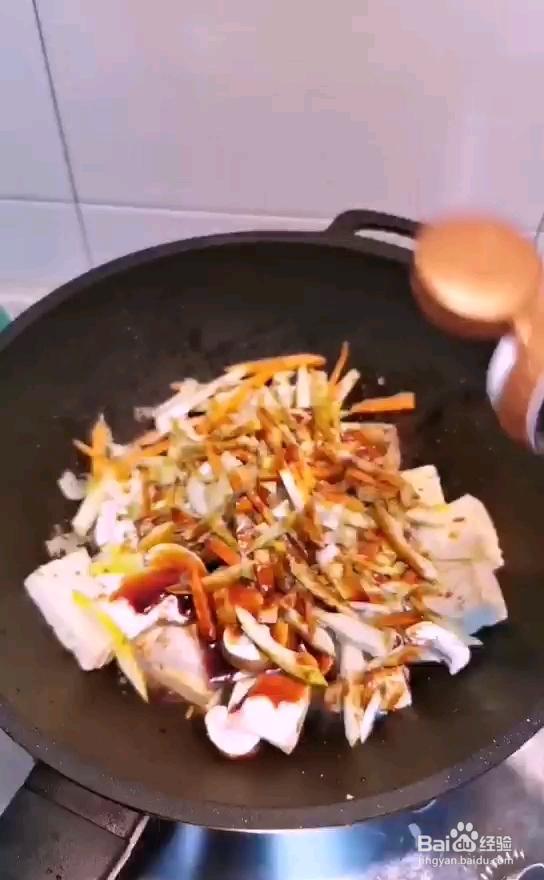 教你做有胃口的松茸春笋煲豆腐