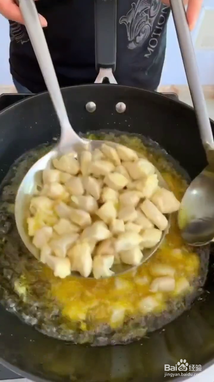 如何制作好吃的宫保鸡丁？