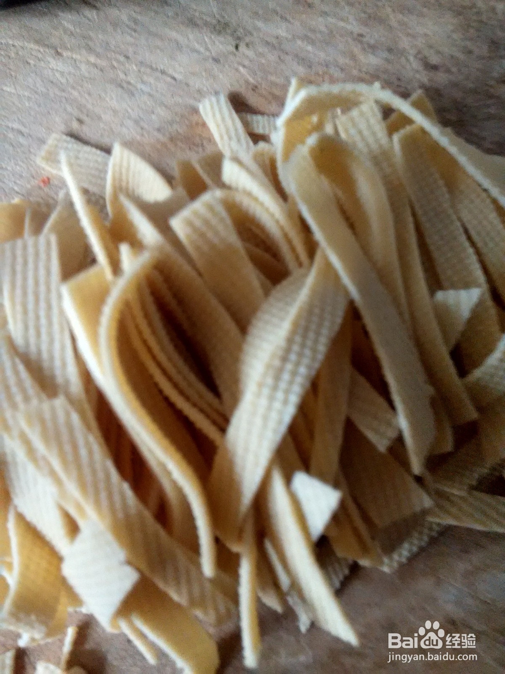 香肠香菜拌绿豆芽干豆腐