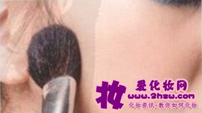 怎么变身摇滚Party妆容