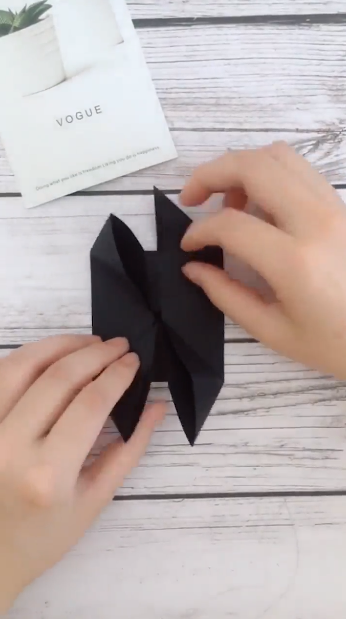 折纸熊本熊怎么做？