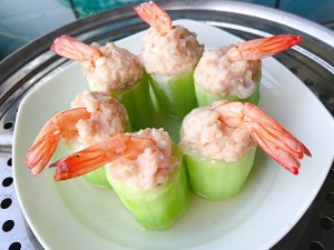 食补养生清爽鲜虾黄瓜盅