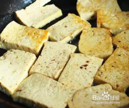 不一样的麻 辣 鱼 头 锅