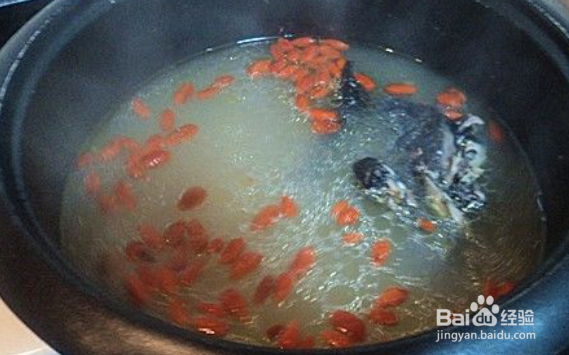 花旗参煲鸡汤的做法