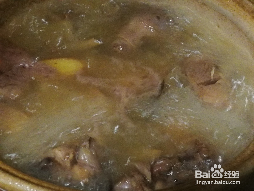 秋季进补好食材--栗子炖鸡