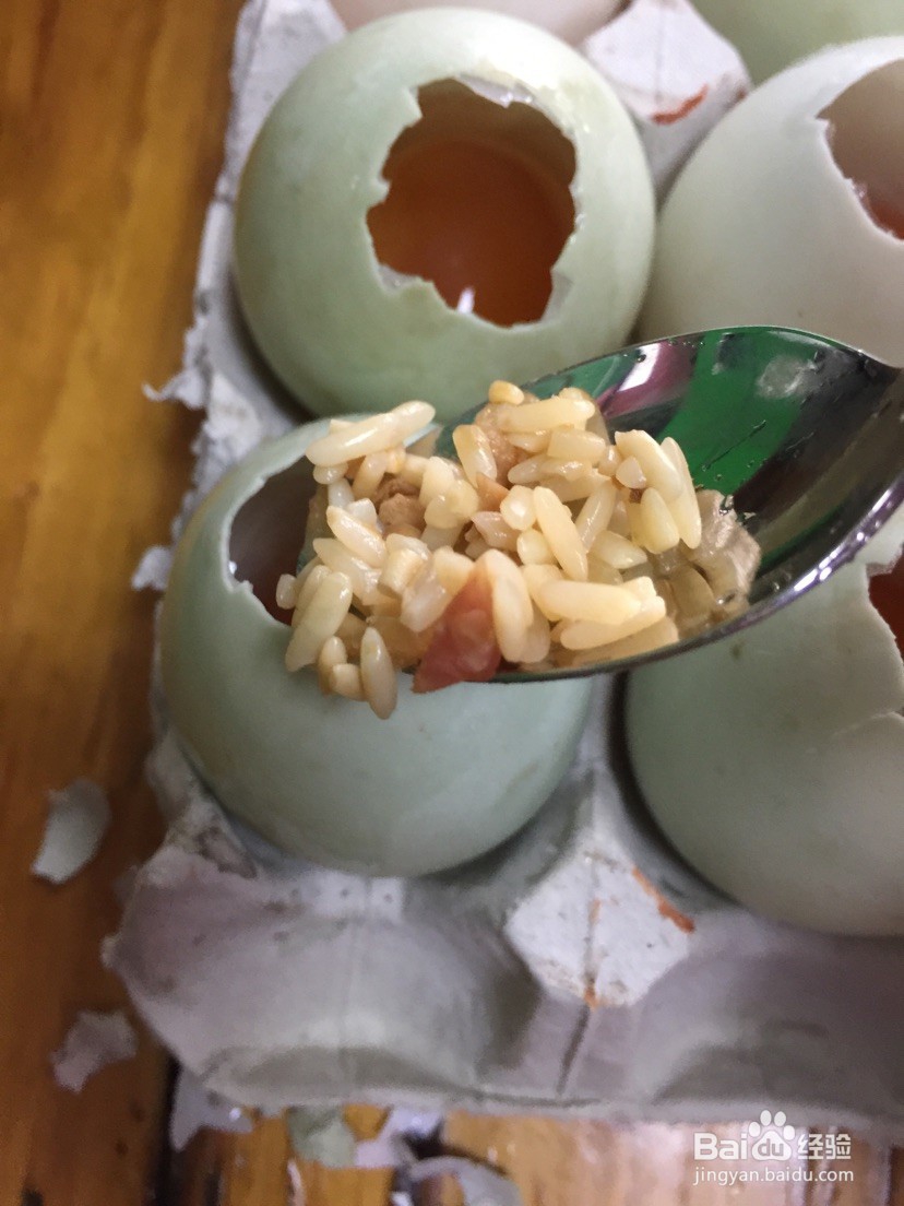 今年的网红单品--黄金糯米蛋，做法其实很简单