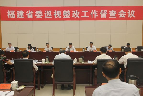 政府督查主任和县委书记哪个权利大