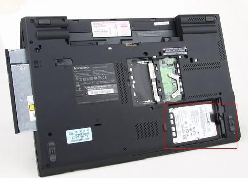 硬盘在笔记本电脑哪个部位