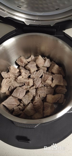 清汤萝卜牛腩