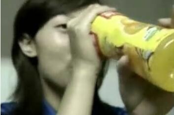 怎么分辨饮料里有没有再来一瓶