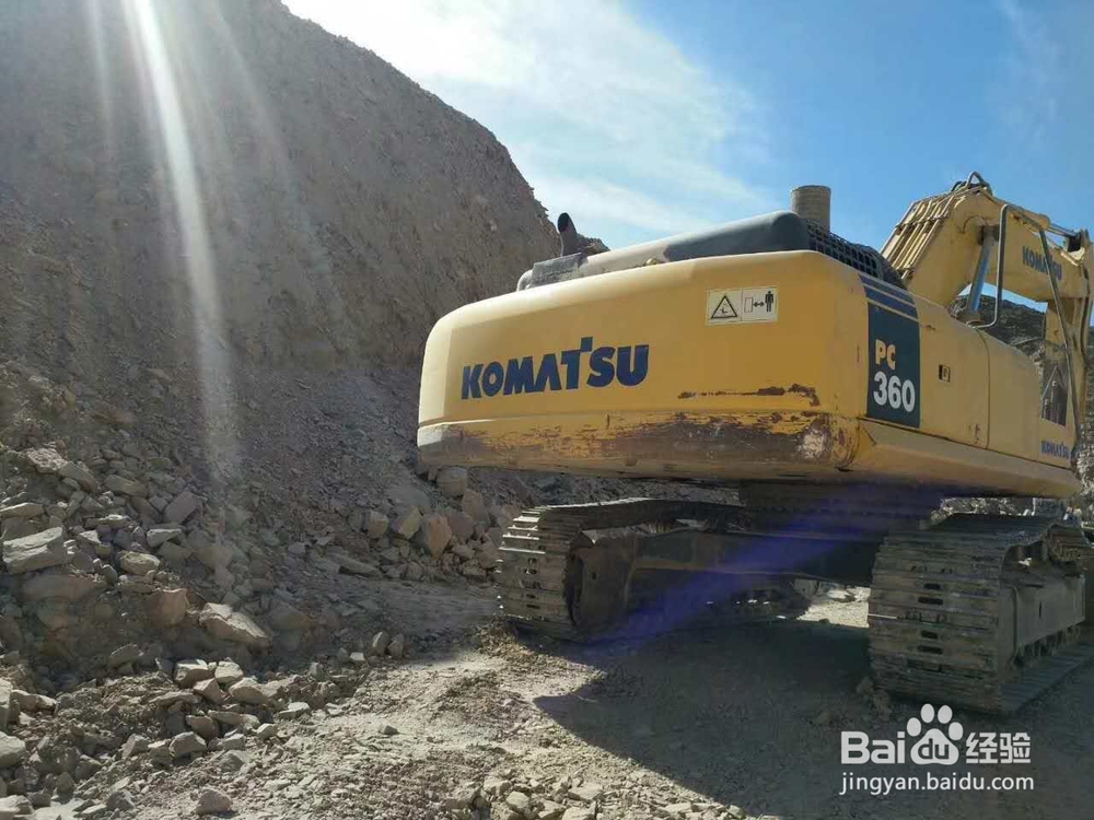 如何选购二手挖掘机_上海金品二手挖掘机