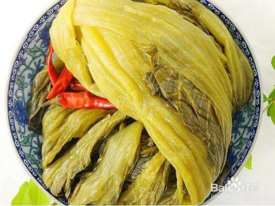 腌酸菜只放盐是不对的，多这3步酸菜特别香