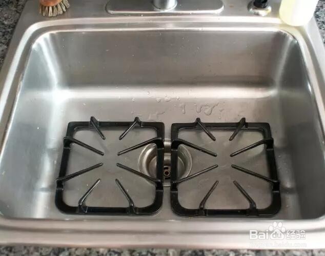 教你如何处理厨房油污?