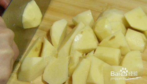 土豆烧鸡腿的做法