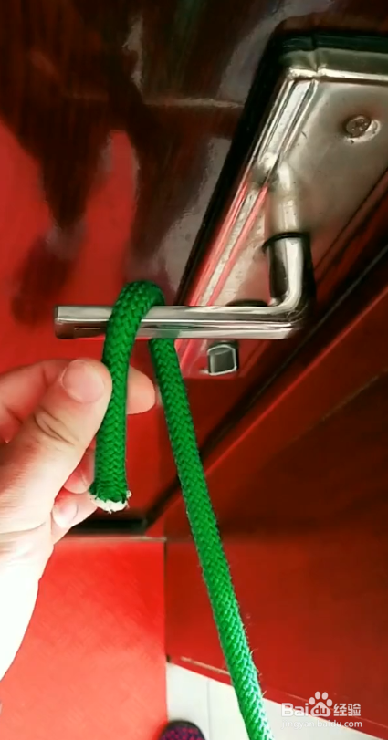 如何做拖车压扣？