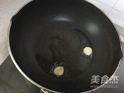 蒜苗猪肝的做法