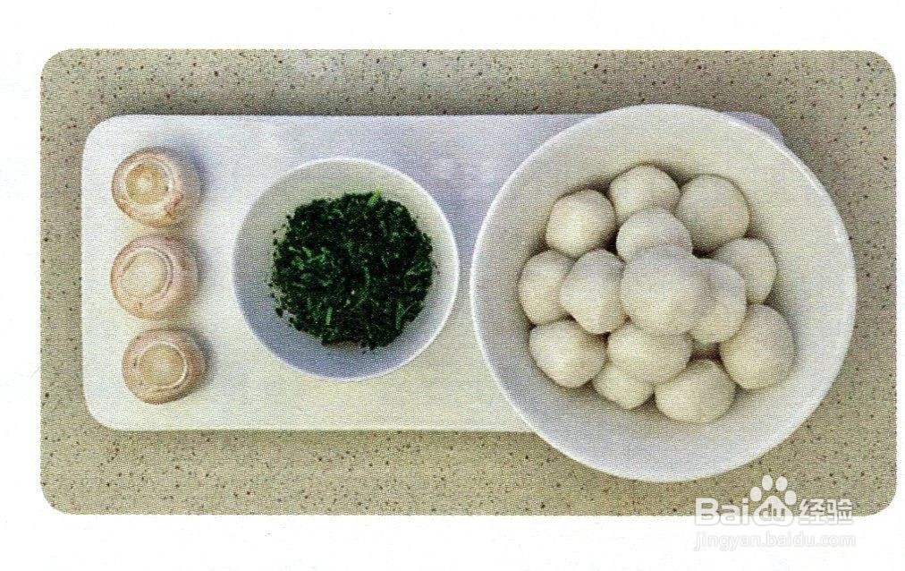 如何做家人们都喜欢的荠菜蘑菇鱼丸汤？